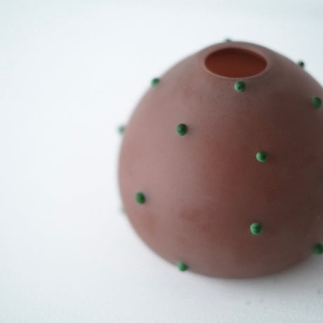 umu vase dot - brown × green -