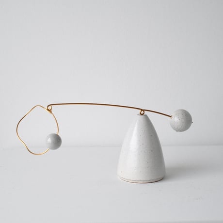 yajirobe  - white, short, circle -