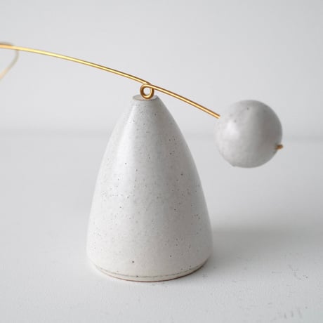 yajirobe  - white, short, circle -
