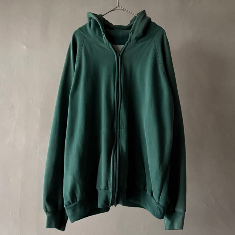 zip-up sweat hoodie “made in ROMANIA”