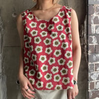 Botanical pattern button design tank top