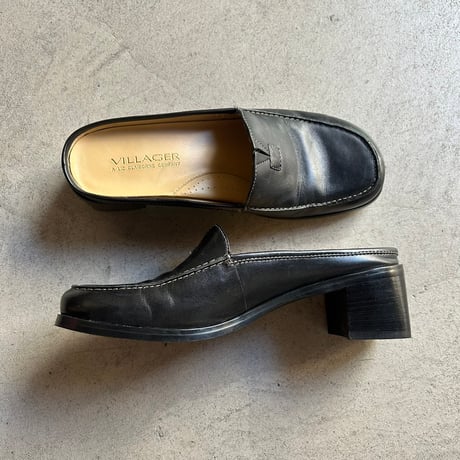 Liz Claiborne square leather mule
