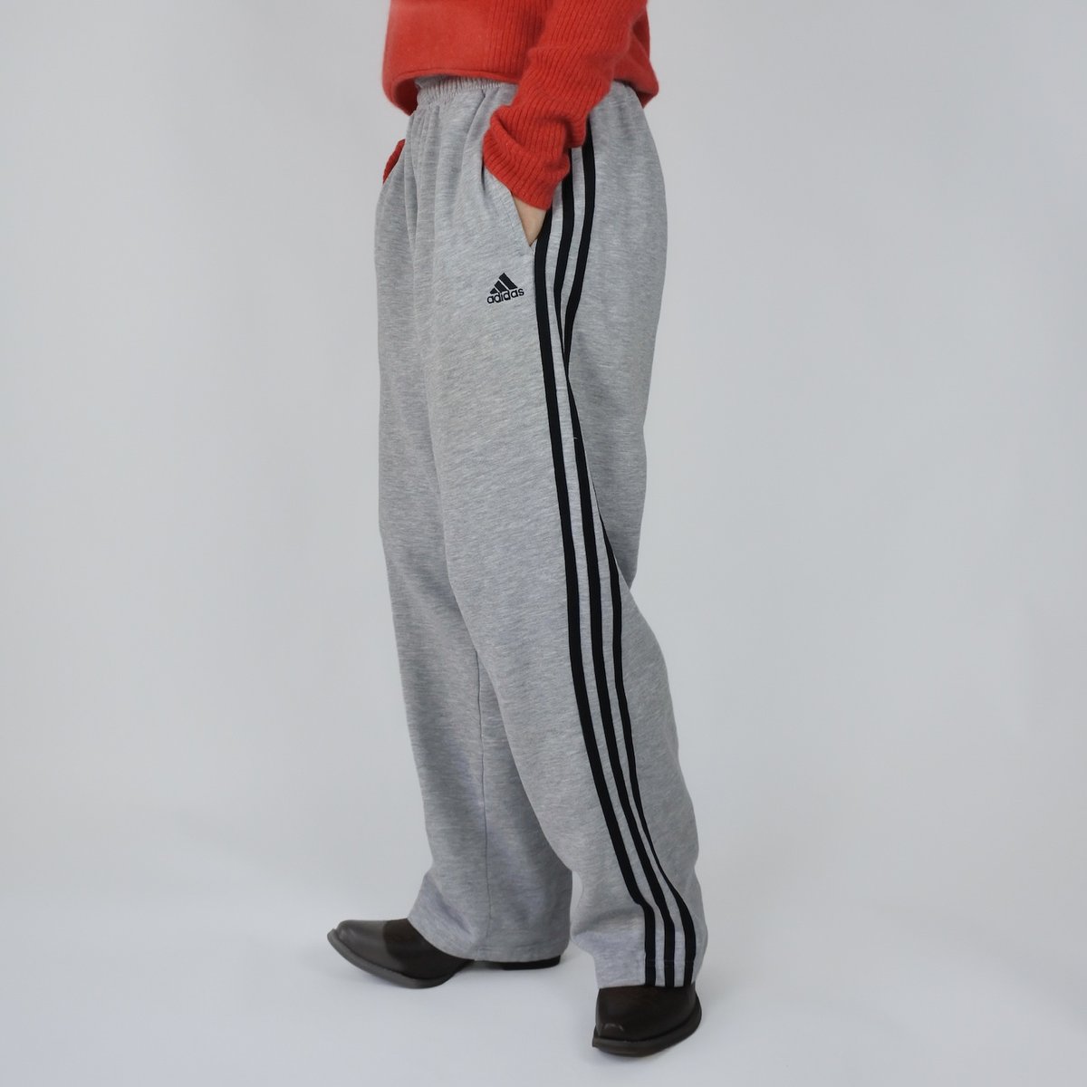 adidas side line sweat pants | sui & shara