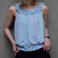 all-over pattern frill design halter neck top