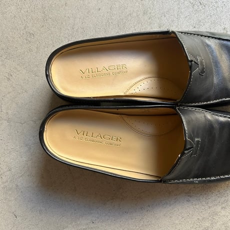 Liz Claiborne square leather mule