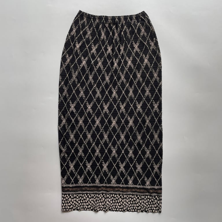 Total pattern crinkle skirt