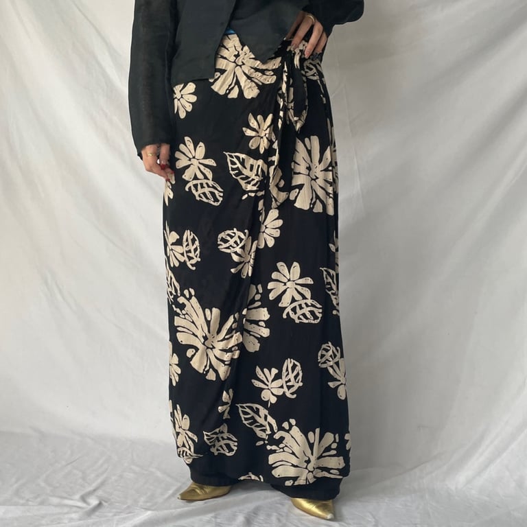 flower print designed waist long skirt