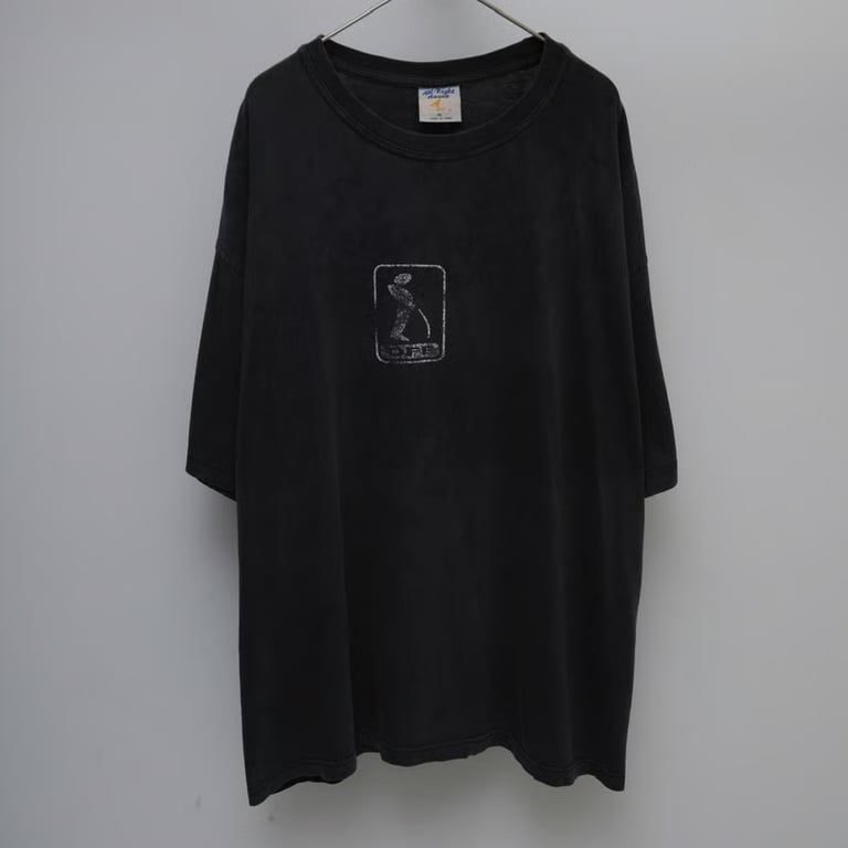 90s~ Peeing man print T-shirt