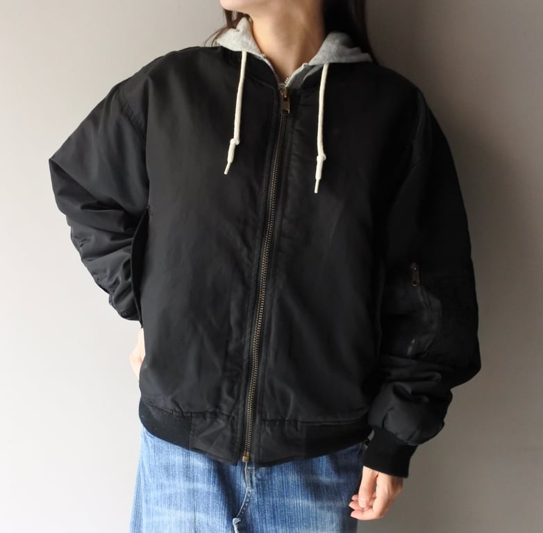 ミリタリージャケット（MA-1 flight jacket）