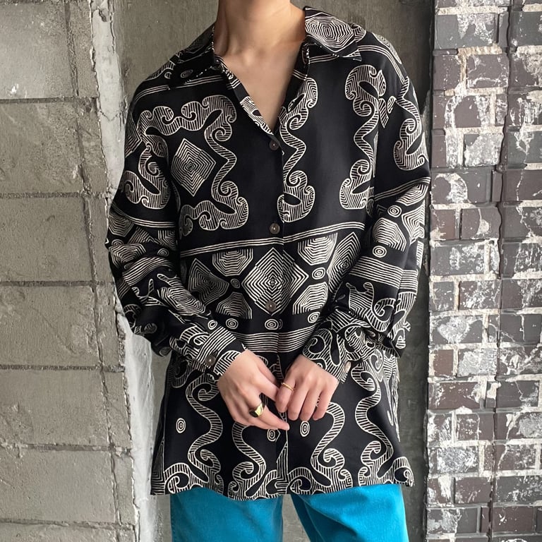 レーヨンシャツ（all-over pattern rayon L/S shirt）