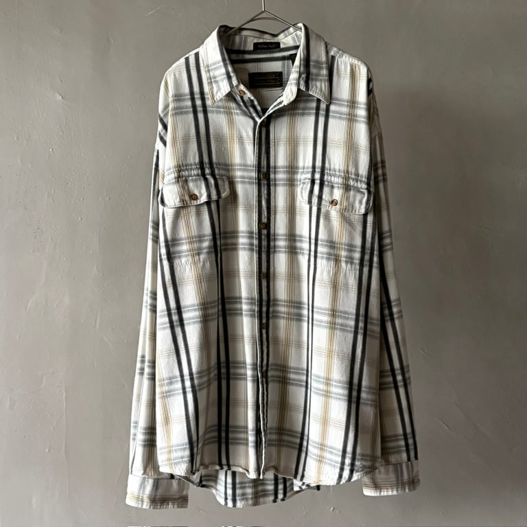 ~90s Eddie bauer light flannel shirt