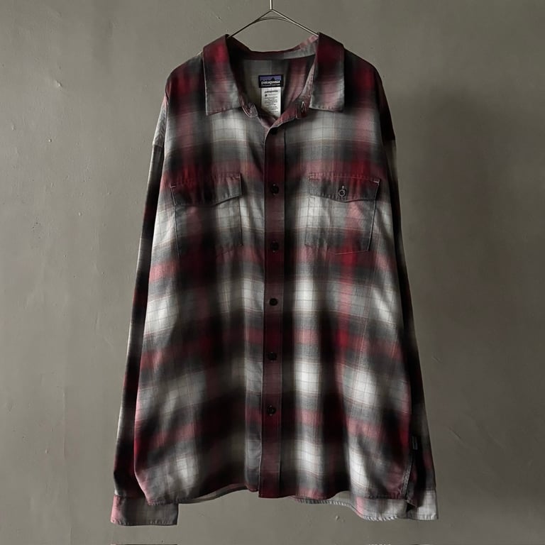 2013 Patagonia buckshot shirt “Deep ocean white”