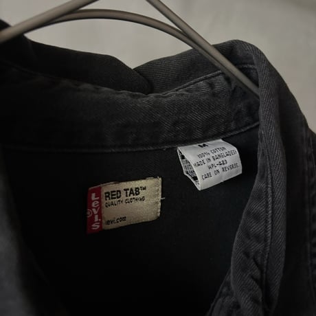 2001 Levi's black denim shirt