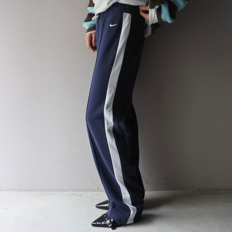 NIKE side line sweat pants