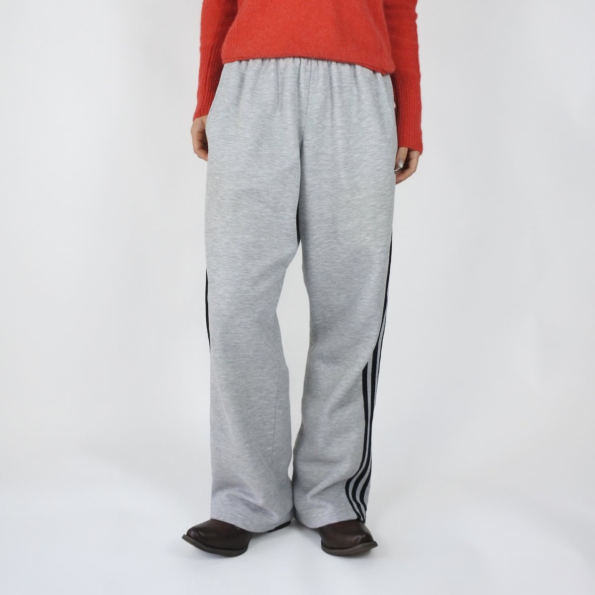 adidas side line sweat pants | sui & shara