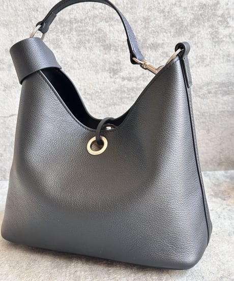 axis bucket bag E704
