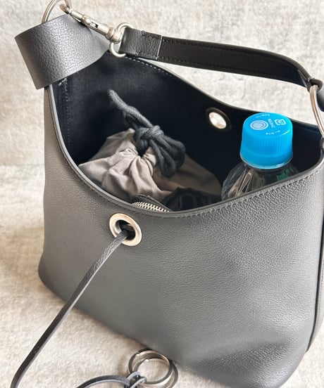 axis bucket bag E704