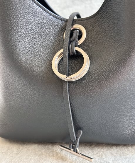 axis bucket bag E704