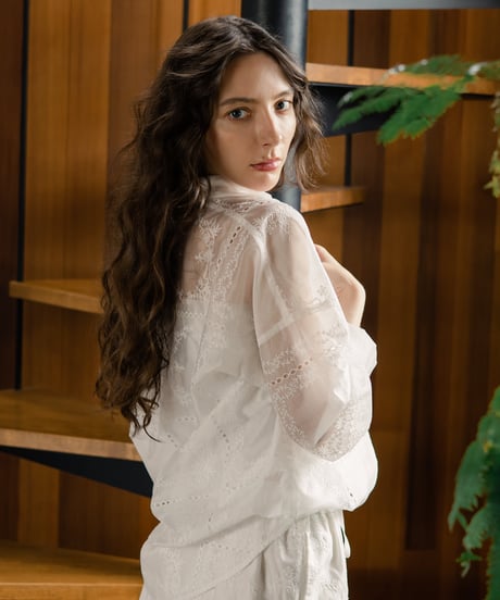 All-overlace shirt【2027年3月上旬納期】