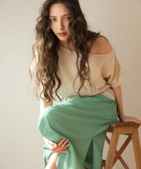Linen blend  off-shoulder tee 【2027年3月上旬〜3月中旬】