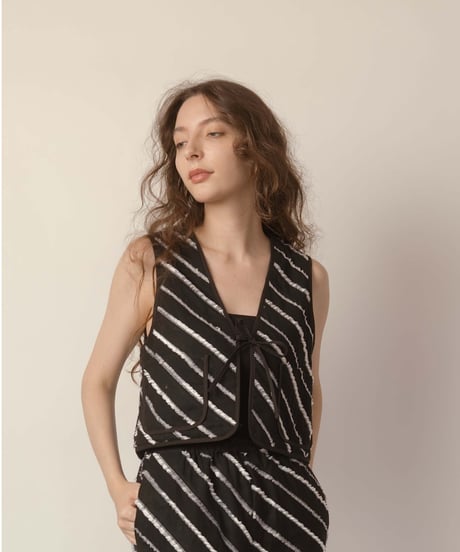 Jacquard vest【2027年３月上旬納期】