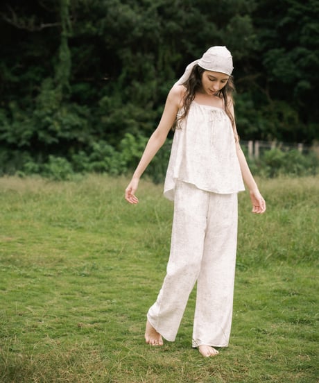 Smoky Pale Pattern camisole【2027年５月上旬】