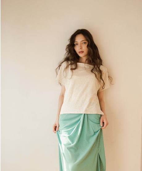 Linen blend  off-shoulder tee 【2027年3月上旬〜3月中旬】