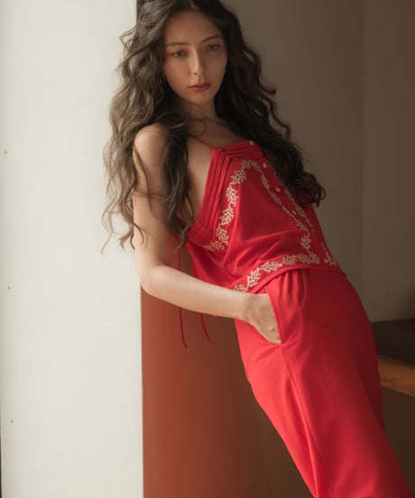 Embroidered camisole top【2027年4月上旬納期】