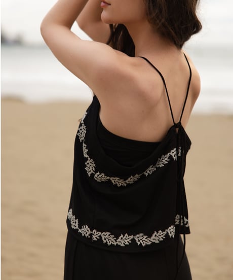 Embroidered camisole top【2027年4月上旬納期】