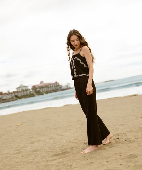 Draped easy pants【2027年4月上旬納期】
