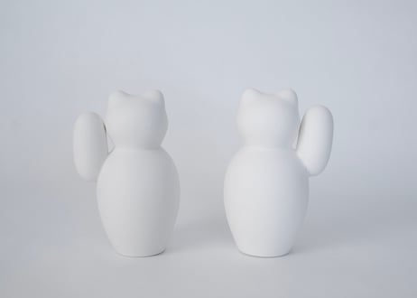 manekineko 白/ 片手　菊池俊治
