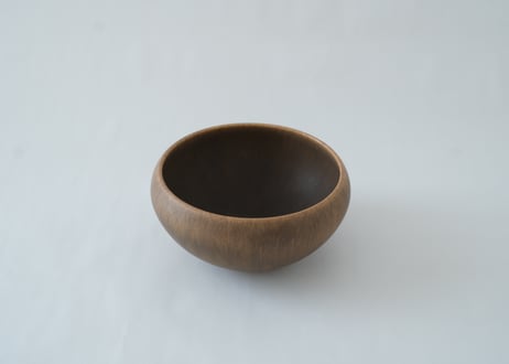 微細結晶褐色釉わんM　 和田山真央