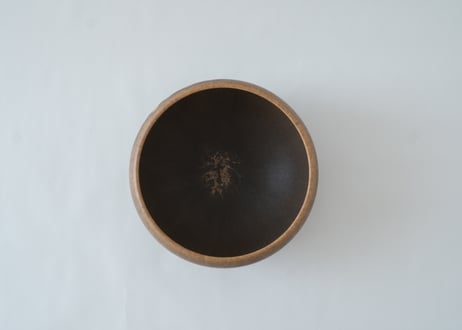 微細結晶褐色釉わんM　 和田山真央