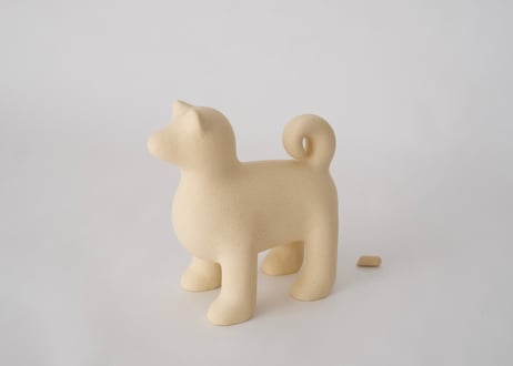白い 遠くをみつめる犬(大)　菊池俊治