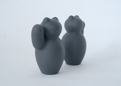 manekineko black / 片手　菊池俊治