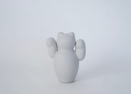 manekineko gray / 両手　菊池俊治
