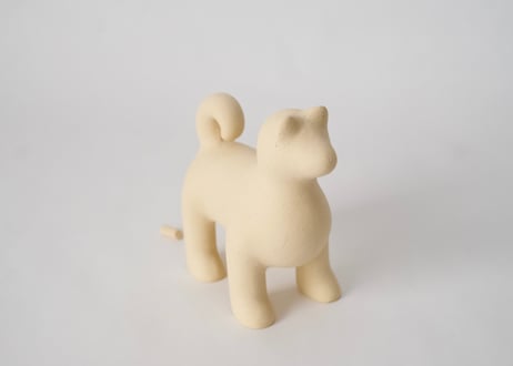 白い 遠くをみつめる犬(大)　菊池俊治