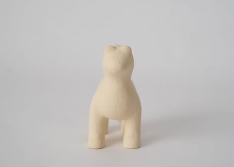 白い 遠くをみつめる犬(小)　菊池俊治