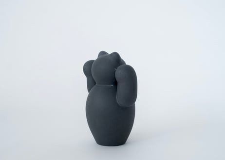 manekineko black / 両手　菊池俊治