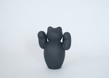 manekineko black / 両手　菊池俊治