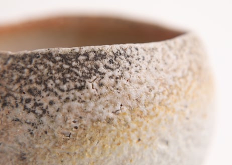 窯変緋色茶盌　Fire-flushed kiln-changed matcha bowl　TC-01