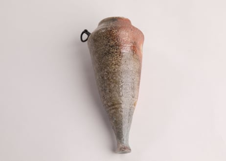 灰釉掛花入　Ash-glazed hanging flower vase　F7_02