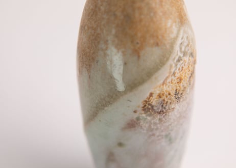 自然釉窯変一輪挿　Natural ash glaze kiln-change single-flower vase　R8-220
