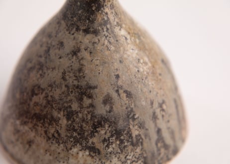 自然釉一輪挿　Single-Flower Vase with Natural Ash Glaze　R8-212
