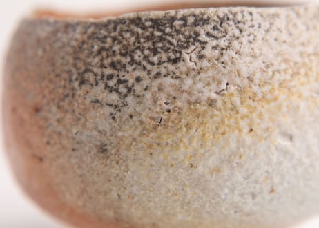 窯変緋色茶盌　Fire-flushed kiln-changed matcha bowl　TC-01