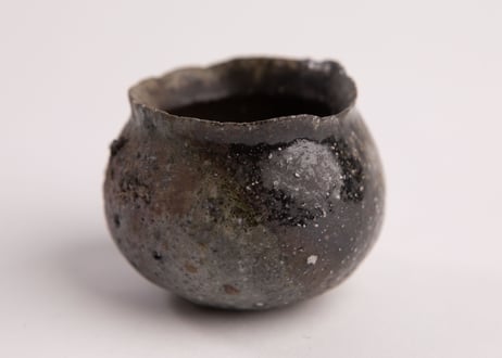 自然釉小壷　Small Jar with Natural Ash Glaze　F7_52