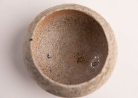 自然釉緋色ぐい呑 Natural ash-glazed sake cup with scarlet tones　TC-30