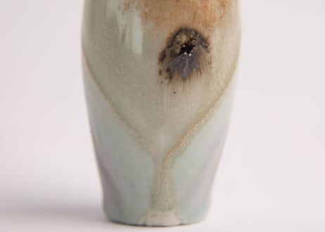 自然釉窯変一輪挿　Natural ash glaze kiln-change single-flower vase　R8-220