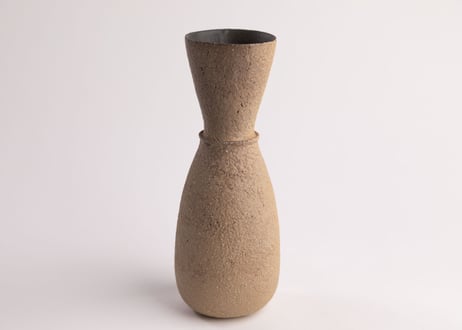 化粧燻花入　White Slip Smoke-Fired Flower Vase　R8-203