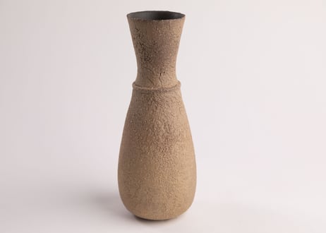 化粧燻花入　White Slip Smoke-Fired Flower Vase　R8-204